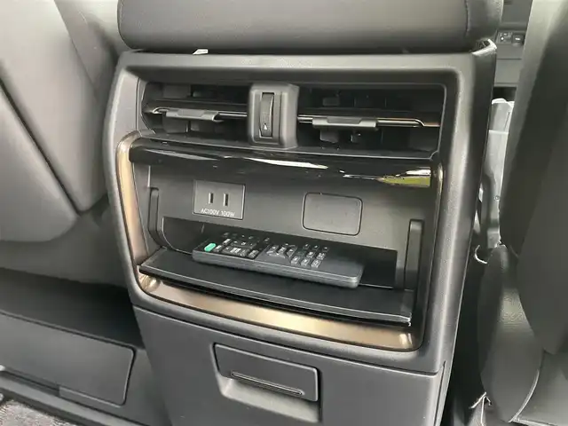 トヨタ アルファード Z 石川県 2024(令6)年 0.2万km 黒 ワンオーナー/メーカー純正ナビ/フルセグTV/HDMI/Bluetooth/全方位モニター/フリップダウンモニター/デジタルインナーミラー/左右独立ムーンルーフ/パーキングアシスト/電動リアゲート/両側電動スライドドア/ETC2.0/ワイヤレス充電/パワーバックドア/BSM/LEDオートライト/シートヒーター /ベンチレーション/ダブルサイドステップ