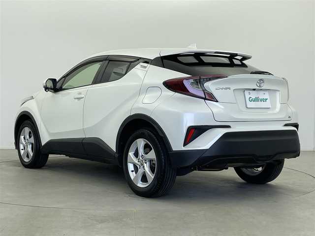 トヨタ Ｃ－ＨＲ S－T LEDパッケージ 富山県 2019(令1)年 3万km ホワイトパールクリスタルシャイン 4WD/純正ナビ/CD/DVD/BT/SD/フルセグTV/バックカメラ/ETC/ドライブレコーダー/レーダークルーズコントロール/衝突軽減ブレーキ/レーンキープアシスト/横滑り防止装置/スマートキー/スペアキー有/オートLEDライト/純正17インチアルミホイール/純正フロアマット/保証書/取扱説明書