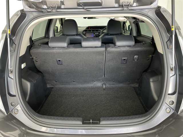 トヨタ アクア G G’s 埼玉県 2016(平28)年 7.3万km グレーメタリック 純正ナビ　バックカメラ　ビルトインＥＴＣ２．０　全方位ドライブレコーダー　レーダークルーズコントロール　Ｇｓ専用ハンドル　アルミ　シート　純正フロアマット　ＣＤ　ＤＶＤ　Ｂｌｕｅｔｏｏｔｈ　地デジＴＶ
