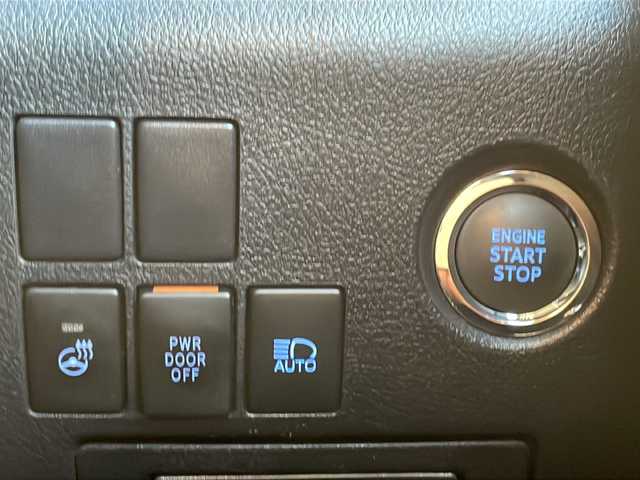 トヨタ アルファード S Cパッケージ 福岡県 2021(令3)年 4.4万km ホワイトノーヴァガラスフレーク 純正9型メモリナビ/フルセグＴＶ/Bluetooth/CD/DVD/サンルーフ/モデリスタエアロ/バックカメラ/フリップダウンモニター/デジタルインナーミラー/前席パワーシート/シートヒーター/エアーシート/オットマン/両側パワースライドドア/ステアリングヒーター/ビルトインETC/LEDヘッドライト/LEDフォグランプ