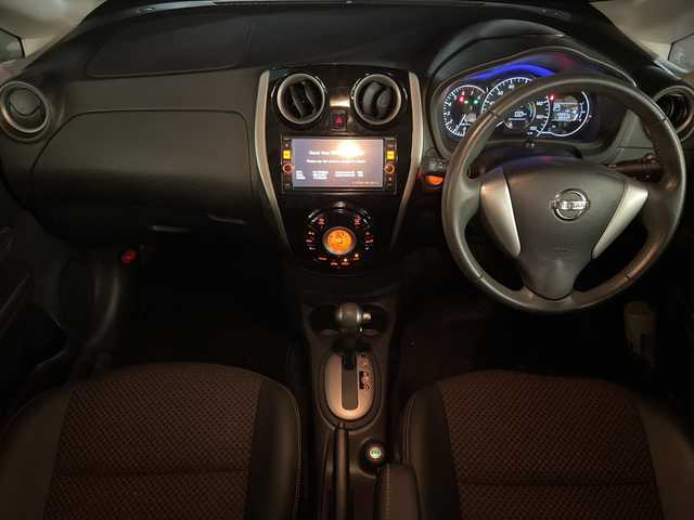 日産 ノート メダリスト エマージェンシーB 埼玉県 2015(平27)年 4.5万km インペリアルアンバーP エマージェンシーブレーキ/アラウンドビューモニター/HIDオートライト/ハーフレザーシート/純正15インチAW/プッシュスタート/禁煙車