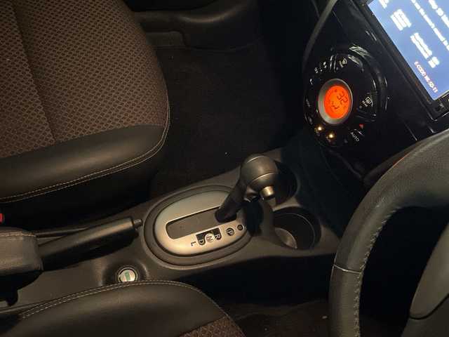 日産 ノート メダリスト エマージェンシーB 埼玉県 2015(平27)年 4.5万km インペリアルアンバーP エマージェンシーブレーキ/アラウンドビューモニター/HIDオートライト/ハーフレザーシート/純正15インチAW/プッシュスタート/禁煙車