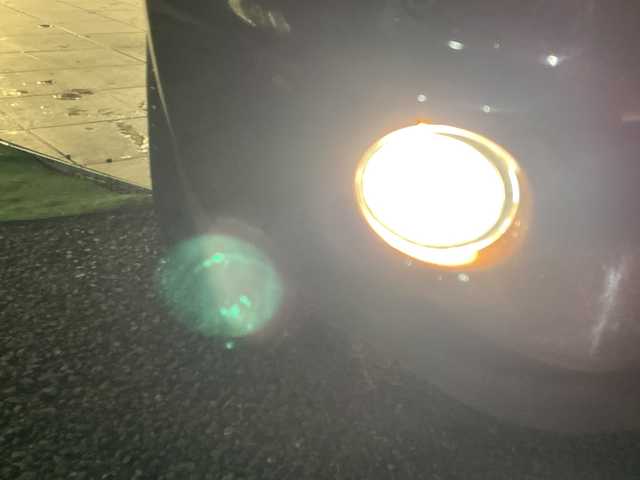 日産 ノート メダリスト エマージェンシーB 埼玉県 2015(平27)年 4.5万km インペリアルアンバーP エマージェンシーブレーキ/アラウンドビューモニター/HIDオートライト/ハーフレザーシート/純正15インチAW/プッシュスタート/禁煙車