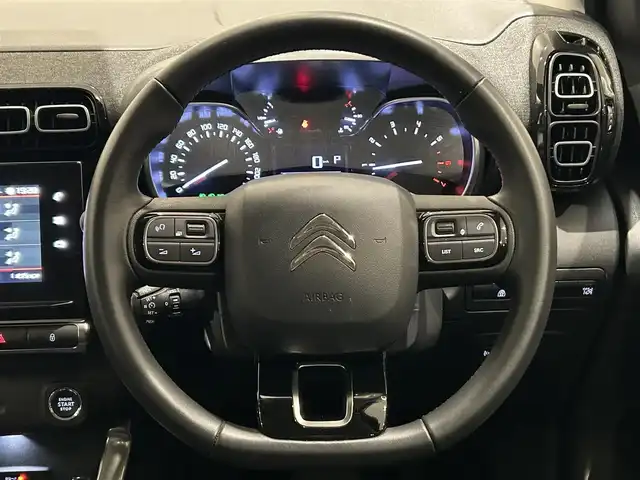 シトロエン シトロエン Ｃ３ エアクロス シャイン ブルーHDi 愛知県 2023(令5)年 5.1万km グレーⅡ Apple car play/社外地デジチューナー/置くだけ充電/ブラインドスポットモニター/純正ディスプレイオーディオ/社外前後ドライブレコーダー/プッシュスタート/バックモニター/クルーズコントロール/ETC