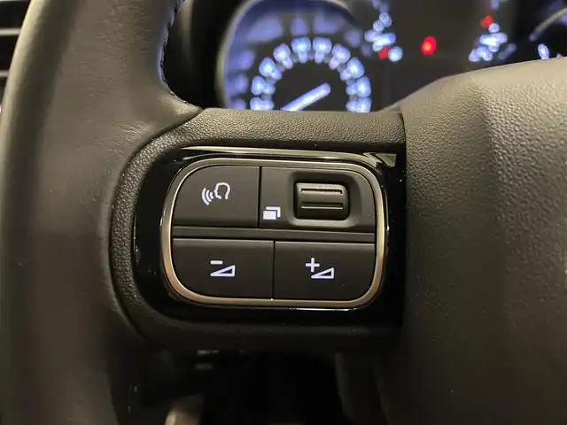 シトロエン シトロエン Ｃ３ エアクロス シャイン ブルーHDi 愛知県 2023(令5)年 5.1万km グレーⅡ Apple car play/社外地デジチューナー/置くだけ充電/ブラインドスポットモニター/純正ディスプレイオーディオ/社外前後ドライブレコーダー/プッシュスタート/バックモニター/クルーズコントロール/ETC