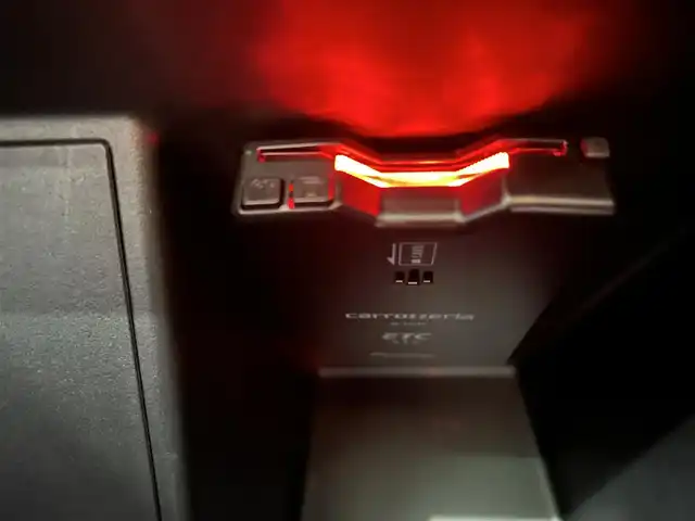 シトロエン シトロエン Ｃ３ エアクロス シャイン ブルーHDi 愛知県 2023(令5)年 5.1万km グレーⅡ Apple car play/社外地デジチューナー/置くだけ充電/ブラインドスポットモニター/純正ディスプレイオーディオ/社外前後ドライブレコーダー/プッシュスタート/バックモニター/クルーズコントロール/ETC