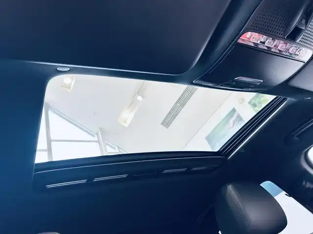メルセデス・ベンツ ＣＬＳ２２０ｄ スポーツ エクスクルーシブPKG 大阪府 2018(平30)年 3.1万km ダイヤモンドホワイト レーダーセーフティ/サンルーフ/赤黒革/メモリ付きパワーシート/エアシートヒーター/純正ナビ/TV/360度カメラ/applecarplay/ACC/HUD/ブラインドスポット/純正19インチAW/LEDヘッドライト/アンビエントライト/ブルメスター/電動リアゲート