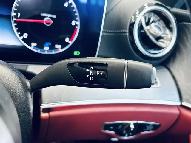 メルセデス・ベンツ ＣＬＳ２２０ｄ スポーツ エクスクルーシブPKG 大阪府 2018(平30)年 3.1万km ダイヤモンドホワイト レーダーセーフティ/サンルーフ/赤黒革/メモリ付きパワーシート/エアシートヒーター/純正ナビ/TV/360度カメラ/applecarplay/ACC/HUD/ブラインドスポット/純正19インチAW/LEDヘッドライト/アンビエントライト/ブルメスター/電動リアゲート