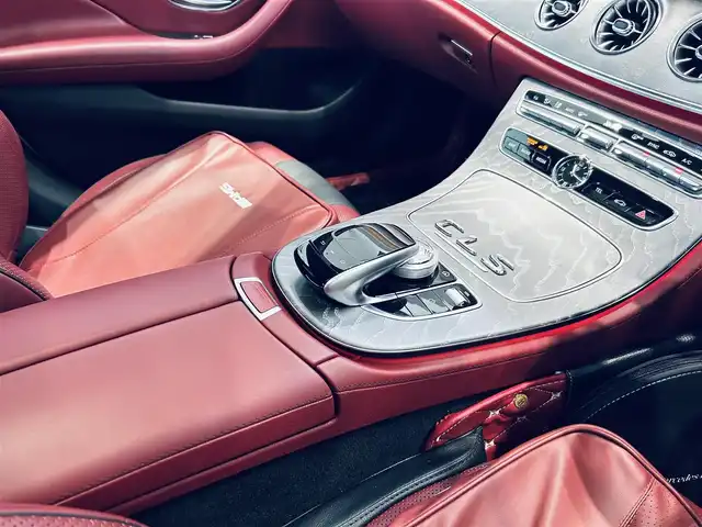 メルセデス・ベンツ ＣＬＳ２２０ｄ スポーツ エクスクルーシブPKG 大阪府 2018(平30)年 3.1万km ダイヤモンドホワイト レーダーセーフティ/サンルーフ/赤黒革/メモリ付きパワーシート/エアシートヒーター/純正ナビ/TV/360度カメラ/applecarplay/ACC/HUD/ブラインドスポット/純正19インチAW/LEDヘッドライト/アンビエントライト/ブルメスター/電動リアゲート