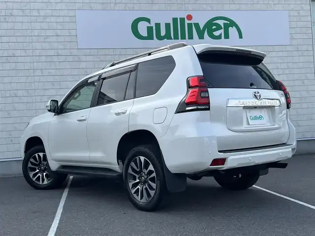 トヨタ ランドクルーザー プラド TX Lパッケージ 栃木県 2022(令4)年 0.7万km ホワイトパールクリスタルシャイン サンルーフ/純正SDナビ/ワンオーナー/Bluetooth CD iPod AUX/フルセグTV/全方位カメラ/セーフティセンス/レーダークルーズコントロール/プリクラッシュセーフティ/レーンキープアシスト/衝突軽減システム/盗難防止装置/LEDヘッドランプ/オートライト/フォグランプ/純正19インチアルミホイール/ベージュレザーシート/快適温熱シート/パワーシート/禁煙車/ビルドインETC2.0/ドライブレコーダー/保証書
