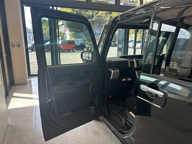 ダイハツ ウェイク X ファインセレクション SA 高知県 2015(平27)年 9.9万km ブラックマイカメタリック (株)IDOMが運営する【じしゃロン高知店】の自社ローン専用車両になります。こちらは現金またはオートローンご利用時の価格です。自社ローンご希望の方は別途その旨お申付け下さい/社外ＳＤナビ/（AM/FM/CD/DVD/BT)/バックカメラ　/フルセグＴＶ　/ＥＴＣ　/スマートキー　/スペアキー　/片側パワースライドドア　/ＬＥＤヘッドライト　/オートライト　/純正フロアマット　/衝突安全軽減ブレーキ　/電動格納ミラー