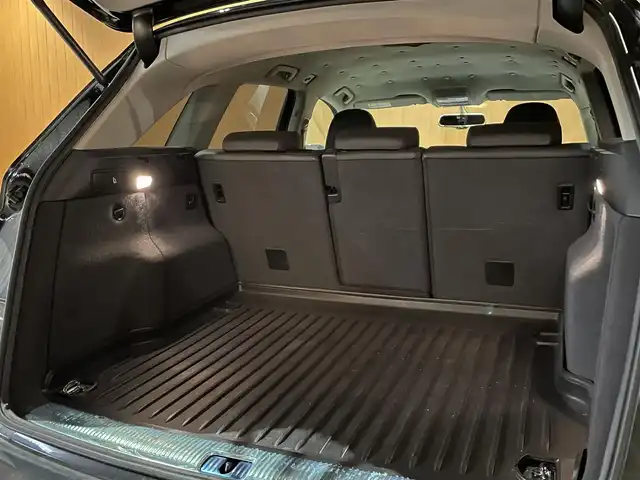 アウディ Ｑ５ 2．0 TFSI クワトロ 愛知県 2010(平22)年 9.2万km ファントムブラックパールエフェクト 純正メモリナビ/バックカメラ/フルセグTV/Bluetooth/クルーズコントロール/黒革シート/シートヒーター/メモリ付きパワーシート/アドバンストキー/パワーバックドア/HIDヘッドライト/純正18インチAW/保証書/取説/スペアキー