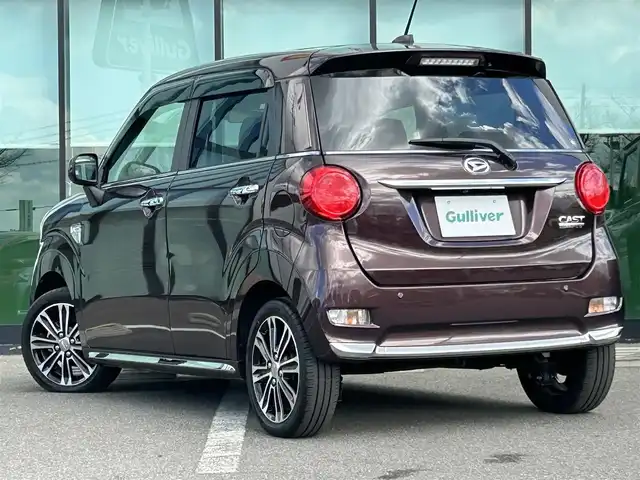 ダイハツ キャスト スタイル GプライムコレSAⅢ 和歌山県 2022(令4)年 0.5万km プラムブラウンクリスタルマイカ 社外7インチナビ（MDV-D308BTW)/バックカメラ/衝突軽減ブレーキ/コーナーセンサー/オートライト/レーンキープアシスト/ドラレコ/シートヒーター/ハーフレザーシート/ステリモ