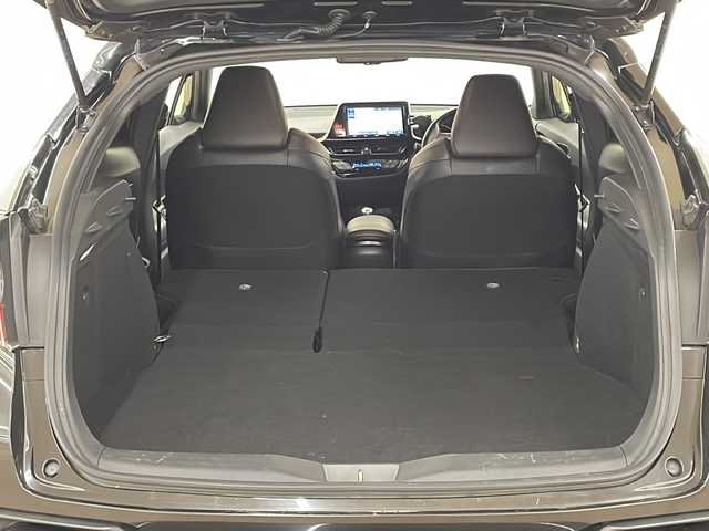 トヨタ Ｃ－ＨＲ G－T 道央・札幌 2017(平29)年 11.4万km ブラックマイカ /4WD//純正SDナビ/（CD、DVD、BT、HDMI、SD、ラジオ、フルセグ）//衝突被害軽減システム//純正エンジンスターター//バックカメラ//コーナーセンサー//レーンキープアシスト//オートライト//オートハイビーム//クルーズコントロール//シートヒーター（運転席・助手席）//ビルトインETC2.0//オートエアコン//横滑り防止装置//オートホールド//スペアキー1本//新車時保証書//取扱説明書