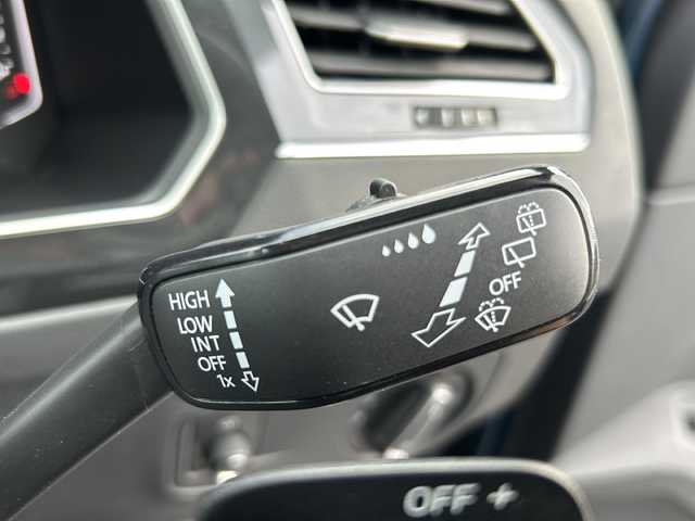 フォルクスワーゲン ＶＷ ティグアン TSI Rライン 東京都 2021(令3)年 2.8万km 青 ワンオーナー/純正ディーラーナビ/（App-connect/Bluetooth）/ガラスルーフ/ビルトインETC2.0/純正20インチアルミホイール/パワーシート（前席）/純正フロアマット/harman/kardonオーディオ/電動リアゲート/パドルシフト/ヒートシーター/バックカメラ/アラウンドビューモニター/LEDヘッドライト/コーナーセンサー（前後）/クルーズコントロール/レーンキープアシスト/カーテンエアバック/アイドリングストップ/スマートキー/スペアキー１本/保証書/取説書
