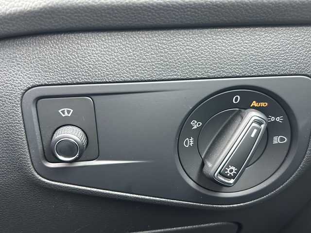 フォルクスワーゲン ＶＷ ティグアン TSI Rライン 東京都 2021(令3)年 2.8万km 青 ワンオーナー/純正ディーラーナビ/（App-connect/Bluetooth）/ガラスルーフ/ビルトインETC2.0/純正20インチアルミホイール/パワーシート（前席）/純正フロアマット/harman/kardonオーディオ/電動リアゲート/パドルシフト/ヒートシーター/バックカメラ/アラウンドビューモニター/LEDヘッドライト/コーナーセンサー（前後）/クルーズコントロール/レーンキープアシスト/カーテンエアバック/アイドリングストップ/スマートキー/スペアキー１本/保証書/取説書
