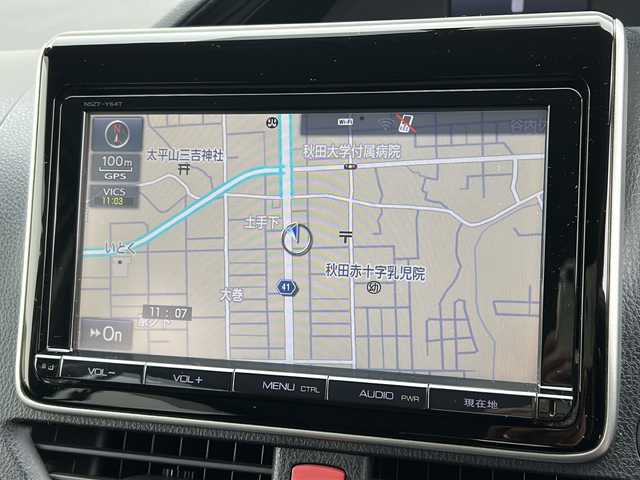 トヨタ エスクァイア Xi 秋田県 2014(平26)年 9.5万km ホワイトパールクリスタルシャイン ・ワンオーナー/・４WD/・寒冷地仕様/・片側パワースライドドア/・純正ナビ/・フルセグTV/・Bluetooth/・後席用モニター/・ETC/・バックカメラ/・オートライト/・スペアキー/・エンジンスターター/・夏タイヤ積込み