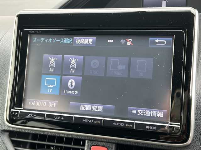 トヨタ エスクァイア Xi 秋田県 2014(平26)年 9.5万km ホワイトパールクリスタルシャイン ・ワンオーナー/・４WD/・寒冷地仕様/・片側パワースライドドア/・純正ナビ/・フルセグTV/・Bluetooth/・後席用モニター/・ETC/・バックカメラ/・オートライト/・スペアキー/・エンジンスターター/・夏タイヤ積込み