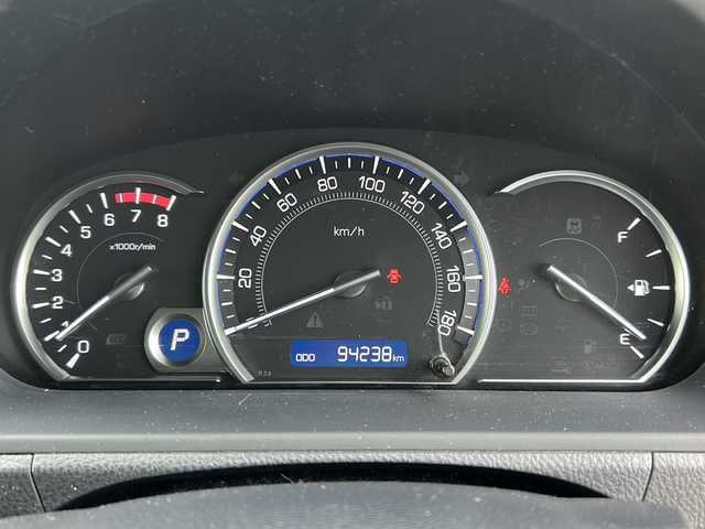 トヨタ エスクァイア Xi 秋田県 2014(平26)年 9.5万km ホワイトパールクリスタルシャイン ・ワンオーナー/・４WD/・寒冷地仕様/・片側パワースライドドア/・純正ナビ/・フルセグTV/・Bluetooth/・後席用モニター/・ETC/・バックカメラ/・オートライト/・スペアキー/・エンジンスターター/・夏タイヤ積込み