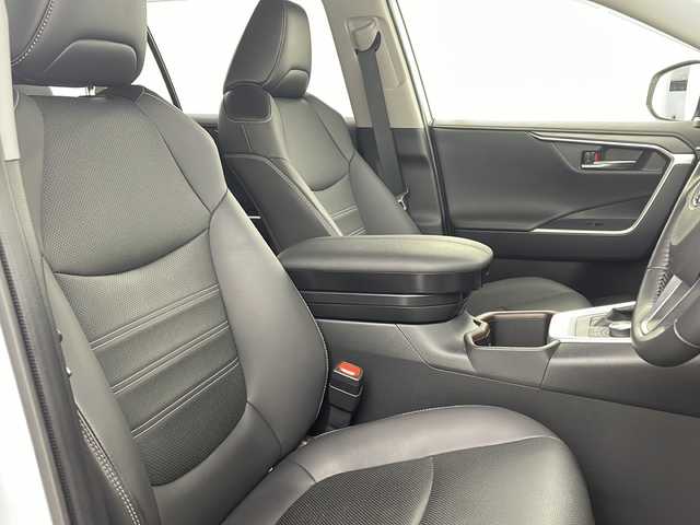 トヨタ ＲＡＶ４ G Zパッケージ 新潟県 2023(令5)年 2.3万km プラチナホワイトパールマイカ 4WD/MODELISTAエアロ/トヨタセーフティセンス/純正メモリナビ/(AM/FM/フルセグ/Bluetooth/AppleCarPlay)/全方位モニター/360度ドライブレコーダー/デジタルインナーミラー/パワーバックドア/レーダークルーズコントロール/LEDオートライト/レザーシート/前席パワーシート/前席シートヒーター/エアシート/運転席メモリーシート/純正19インチアルミホイール/ブラインドスポットモニター/ステアリングヒーター/置くだけ充電/寒冷地仕様/スマートキー/ETX2.0