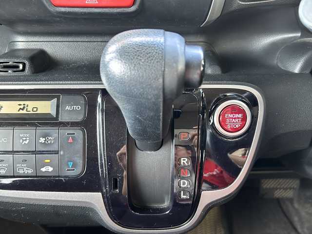 ホンダ Ｎ ＢＯＸ G Lパッケージ 鳥取県 2014(平26)年 17.4万km プレミアムホワイトパール フルタイム4WD/スマートキー/左側パワースライド/純正メモリナビ/バックカメラ/イオンエアコン/保証書・取説