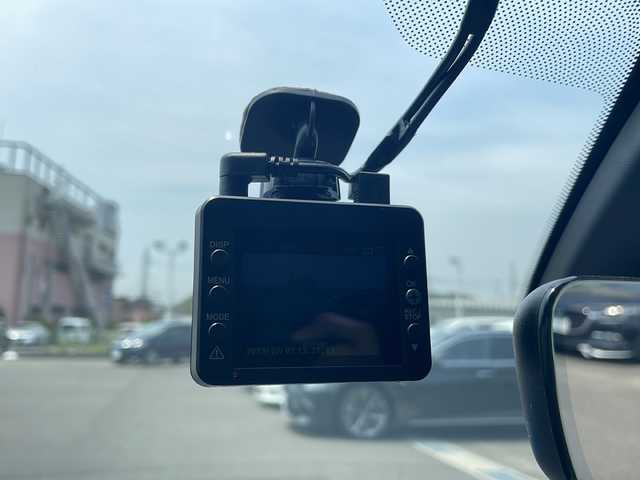 プジョー ２０８ GT ライン 山口県 2020(令2)年 7.3万km 青Ｍ ワンオーナー/純正ディスプレイオーディオ/(AM/FM/USB)/バックカメラ/前後ドライブレコーダー/ＥＴＣ/コーナーセンサー/レーンキープアシスト/クルーズコントロール/ハーフレザーシート/パドルシフト/ステアリングスイッチ/オートライト/LEDヘッドランプ/プッシュスタート/スマートキー×２/アイドリングストップ/置くだけ充電/純正アルミホイール/純正フロアマット/取扱説明書/保証書