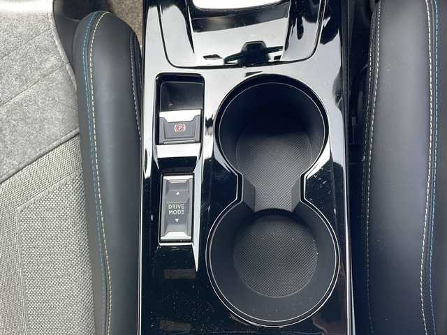 プジョー ２０８ GT ライン 山口県 2020(令2)年 7.3万km 青Ｍ ワンオーナー/純正ディスプレイオーディオ/(AM/FM/USB)/バックカメラ/前後ドライブレコーダー/ＥＴＣ/コーナーセンサー/レーンキープアシスト/クルーズコントロール/ハーフレザーシート/パドルシフト/ステアリングスイッチ/オートライト/LEDヘッドランプ/プッシュスタート/スマートキー×２/アイドリングストップ/置くだけ充電/純正アルミホイール/純正フロアマット/取扱説明書/保証書