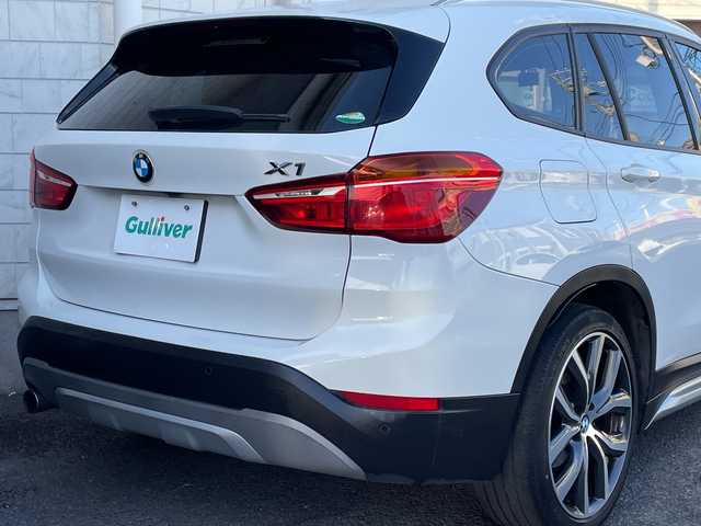 ＢＭＷ Ｘ１ xDrive 18d xライン 神奈川県 2016(平28)年 7.7万km アルピンホワイトⅢ 純正ナビ【CD/DVD/BT/USB】/バックカメラ/前後コーナーセンサー/クルーズコントロール/電動パーキングブレーキ/横滑り防止装置/盗難防止装置/ステアリングスイッチ/オートライト/純正19インチアルミ/ルームミラ一一体型ETC/前後ドライブレコーダー/ステアリングスイッチ/社外フロアマット/ハーフレザーシート/ISOFIX/ホイール付きスタットレスタイヤ積込/取扱説明書/新車時保証書/スペアキー×１