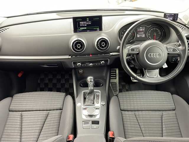 アウディ Ａ３ SB1．4TFSIシリンダーオンデマンド 宮城県 2016(平28)年 9万km ミトスブラックメタリック 禁煙車/純正ナビ/・フルセグTV/・BT.CD.DVD.SD/バックカメラ/クルーズコントロール/コーナーセンサー（前後）/アイドリングストップ/ステアリングスイッチ/パドルシフト/ETC/HIDヘッドライト/純正17インチAW/純正フロアマット/社外ドライブレコーダー