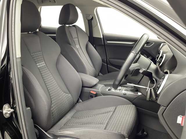 アウディ Ａ３ SB1．4TFSIシリンダーオンデマンド 宮城県 2016(平28)年 9万km ミトスブラックメタリック 禁煙車/純正ナビ/・フルセグTV/・BT.CD.DVD.SD/バックカメラ/クルーズコントロール/コーナーセンサー（前後）/アイドリングストップ/ステアリングスイッチ/パドルシフト/ETC/HIDヘッドライト/純正17インチAW/純正フロアマット/社外ドライブレコーダー