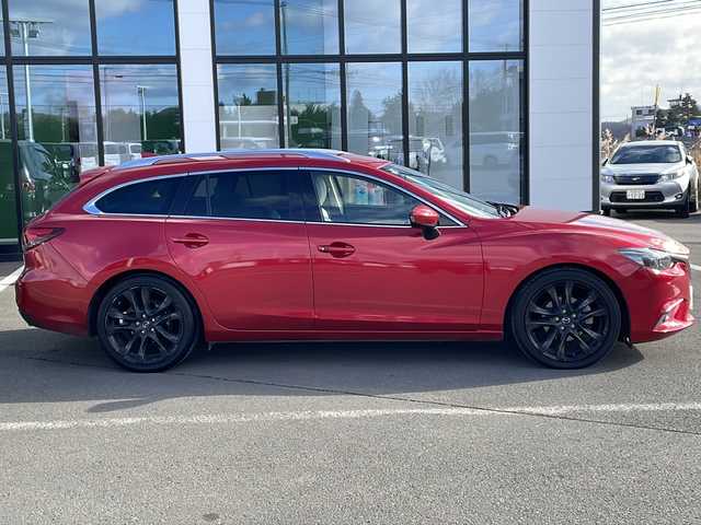 マツダ アテンザ ワゴン XD Lパッケージ 道東・釧路十勝 2015(平27)年 10.6万km ソウルレッドプレミアムメタリック ・４WD/・純正ナビ/（ラジオ・BT・CD・DVD・USB・AUX・フルセグ）/・バックカメラ/・ETC/・アイドリングスストップ/・ヘッドアップディスプレイ/・レーンキープアシスト/・本革ステアリング/・前方ドライブレコーダー/・レーダークルーズコントロール/・コーナーセンサー後方/・BOSEプレミアムサウンド/・レザーシート/・パワーシート/・レーンキープアシスト/・ルーフレール/・横滑り防止装置/・シートヒーター全席/・オートエアコン/・オートライト/・スマートキー/・プッシュスタート/・純正19インチアルミホイール/・純正フロアマット/・LEDヘッドライト/・フロントフォグライト/・リアフォグ/・社外18インチアルミホイール冬タイヤ積込/（2017年製造　3mm山）