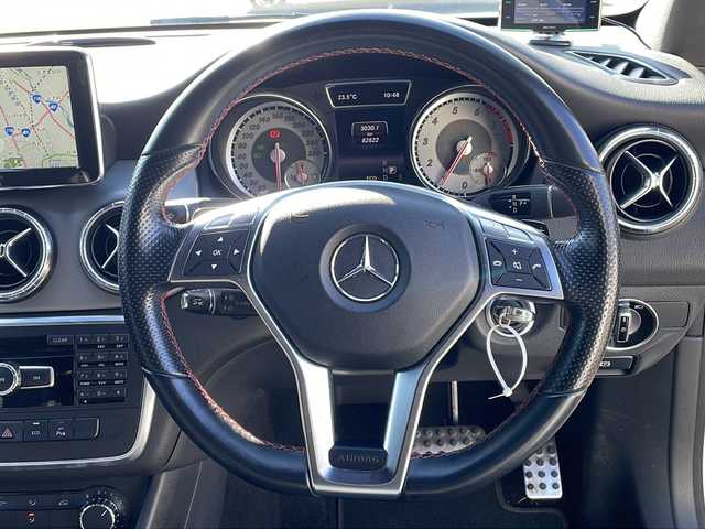 メルセデス・ベンツ ＣＬＡ１８０ AMGライン 福島県 2014(平26)年 8.3万km カルサイトホワイト ＡＭＧ　純ナビ　フルセグＴＶ　ＢＴ　ＢＳＭ　Ｄ席Ｐシート　前後Ｐセンサー　シートメモリ　追従クルコン　レーンキープ　ＥＣＯモード　ステリモ　電子Ｐ　純正フロアマット　黒革巻ステアリング　リモコンキー