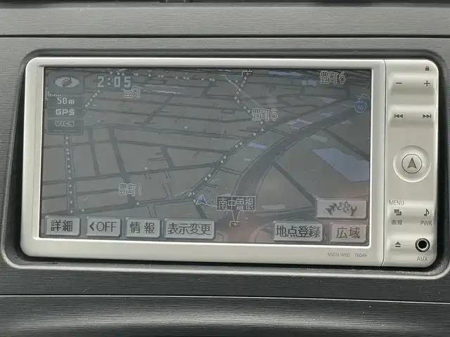 トヨタ プリウス L 埼玉県 2010(平22)年 10.6万km スーパーホワイトⅡ ・純正ナビ(AM/FM/CD/DVD/ワンセグTV/SD)/・ステアリングスイッチ/・オートライト/・オールシーズンタイヤ装着/・純正マット/・保証書/・取扱説明書