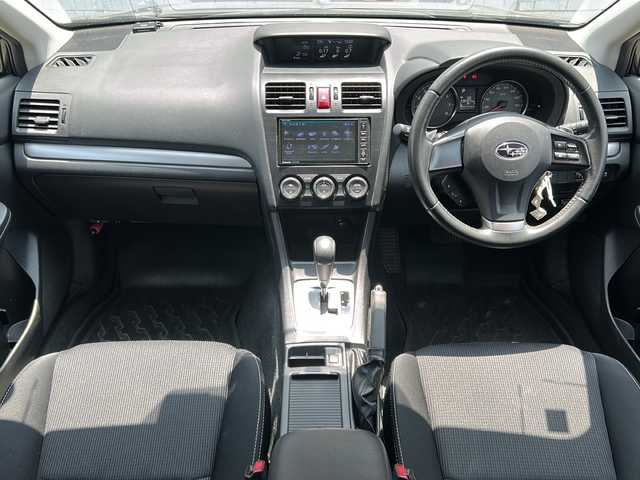 スバル インプレッサ スポーツ 2．0i アイサイト 秋田県 2013(平25)年 3.7万km ダークグレーメタリック ○4WD/○寒冷地仕様/○ストラーダナビ(BT/CD/DVD)/○フルセグTV/○ビルトインETC/○全車速追従機能付クルーズコントロール/○アイサイトver2/・プリクラッシュブレーキ/・AT誤発進抑制制御/・ふらつき警報/・車線逸脱警報/・先行車発進お知らせ/・ステレオカメラ/○ビークルダイナミクスコントロール/○オートライト/○オートエアコン/○本革巻きステアリング/○パドルシフト/○純正16インチアルミホイール/○リモコンキー/○イモビライザー