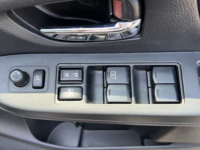 スバル インプレッサ スポーツ 2．0i アイサイト 秋田県 2013(平25)年 3.7万km ダークグレーメタリック ○4WD/○寒冷地仕様/○ストラーダナビ(BT/CD/DVD)/○フルセグTV/○ビルトインETC/○全車速追従機能付クルーズコントロール/○アイサイトver2/・プリクラッシュブレーキ/・AT誤発進抑制制御/・ふらつき警報/・車線逸脱警報/・先行車発進お知らせ/・ステレオカメラ/○ビークルダイナミクスコントロール/○オートライト/○オートエアコン/○本革巻きステアリング/○パドルシフト/○純正16インチアルミホイール/○リモコンキー/○イモビライザー