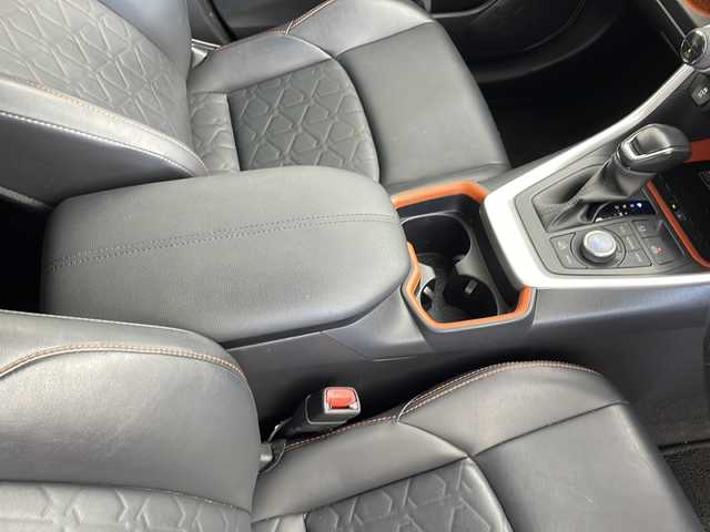 トヨタ ＲＡＶ４ アドベンチャー オフロードPKG 鹿児島県 2020(令2)年 5.4万km アーバンカーキ ワンオーナー/社外9インチナビ/（AM/FM/CD/DVD/Bluetooth)/ビルトインETC/バックカメラ/トヨタセーフティセンス/・プリクラッシュセーフティ/・レーントレーシングアシスト/・レーダークルーズコントロール/・オートマチックハイビーム/・ロードサインアシスト/・先行車発進告知機能/ルーフキャリア/置くだけ充電/D席パワーシート/パワーバックドア/デジタルインナーミラー/ステアリングスイッチ/LEDヘッドライト/スマートキー/プッシュスタート/禁煙車