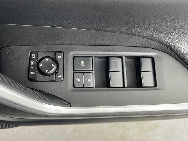トヨタ ＲＡＶ４ アドベンチャー オフロードPKG 鹿児島県 2020(令2)年 5.4万km アーバンカーキ ワンオーナー/社外9インチナビ/（AM/FM/CD/DVD/Bluetooth)/ビルトインETC/バックカメラ/トヨタセーフティセンス/・プリクラッシュセーフティ/・レーントレーシングアシスト/・レーダークルーズコントロール/・オートマチックハイビーム/・ロードサインアシスト/・先行車発進告知機能/ルーフキャリア/置くだけ充電/D席パワーシート/パワーバックドア/デジタルインナーミラー/ステアリングスイッチ/LEDヘッドライト/スマートキー/プッシュスタート/禁煙車