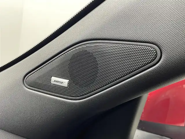 三菱 アウトランダー ＰＨＥＶ P 群馬県 2024(令6)年 0.5万km レッドダイヤモンド 充電ケーブル/純正スマートフォン連携ナビゲーション/（9インチWVGAディスプレイ）/・Bluetooth(ハンズフリー&オーディオ）/・USBポート（Type-C ×2）HDMIポート/・AM/FMラジオ＋MP3/WMA/AAC/WAV再生対応/・地上デジタルTVチューナー/・AppleCarPlay/Android Auto/ステアリングスイッチ/本革シート/シートヒーター/パワーシート/ポジョンメモリー/e-Assist(運転支援機能）/・オートマチックハイビーム/・衝突被害軽減ブレーキシステム（歩行者・自転車運転者検知付） /・踏み間違い衝突防止アシスト/・車線逸脱警報システム＆車線逸脱防止支援機能/・ふらつき警報/・前方衝突予測警報/・標識認識システム/・後側方衝突被害防止支援システム/・後側方車両検知警報システム/（レーンチェンジアシスト機能付）/・後退時車両検知警報システム/高速道路 同一車線運転支援機能　/　マイパイロット［MIーPILOT］/・レーダークルーズコントロールシステム（全車速追従機能付）・車線維持支援機能/エレクトリックテールゲート（ハンズフリー・停止位置メモリー機能付）/ステリングヒーター