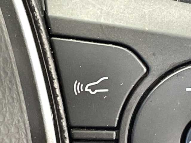 トヨタ カローラツーリング ハイブリッド S 群馬県 2020(令2)年 4.2万km 黒 純正７インチディスプレイオーディオ　アダプティブクルーズコントロール　レーンアシスト　アイドリングsトップ　バックカメラ　ビルトインETC　TVキャンセラー　スマートキー　前後コーナーセンサー