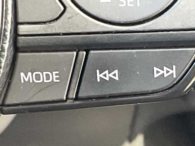 トヨタ カローラツーリング ハイブリッド S 群馬県 2020(令2)年 4.2万km 黒 純正７インチディスプレイオーディオ　アダプティブクルーズコントロール　レーンアシスト　アイドリングsトップ　バックカメラ　ビルトインETC　TVキャンセラー　スマートキー　前後コーナーセンサー