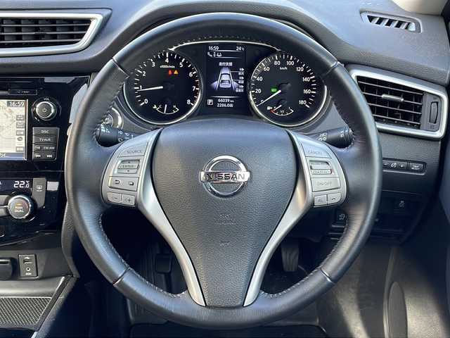 日産 エクストレイル 20X エマージェンシーブレーキ 青森県 2015(平27)年 6.6万km ブリリアントホワイトパール 4WD/純正コネクトナビ・フルセグTV/CD・DVD・Bluetooth/アラウンドビューモニター/前席シートヒーター/インテリジェントパーキングアシスト/エマージェンシーブレーキ/踏み間違い防止アシスト/レーンキープアシスト/クルーズコントロール/前後ソナー/ダウンヒルアシスト/OPパワーバックドア/ビルトインETC/LEDヘッドライト/フォグランプ/OPルーフレール/純正17インチアルミ