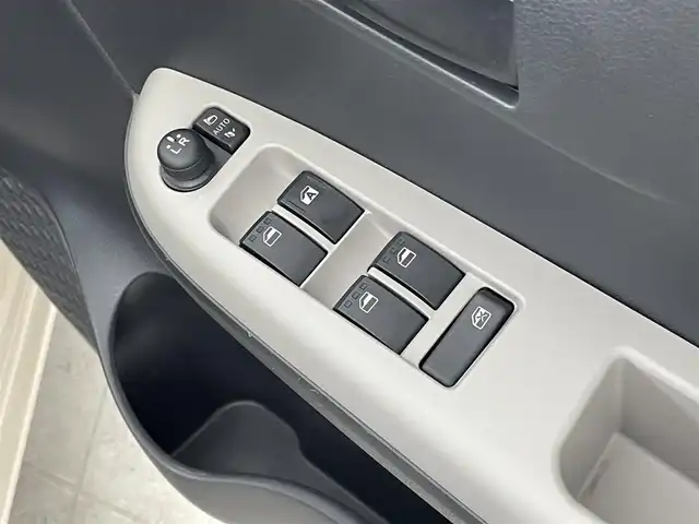 トヨタ パッソ モーダ　S 群馬県 2018(平30)年 2.3万km ブラックマイカメタリック/パウダリーベージュメタリック 2トーン 禁煙車　社外ナビ　バックカメラ　衝突軽減システム　コーナーセンサー　LEDヘッドライト　プッシュスタート　スマートキー　ABS　ドライブレコーダー　横滑り防止装置　アイドリングストップ　オートエアコン