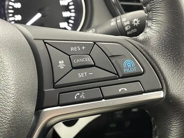 日産 エクストレイル モードプレミア i ハイコントラストインテリア 福島県 2018(平30)年 5.3万km ダイヤモンドブラック 360度セーフティアシスト/・衝突軽減/・踏み間違い防止/・ハイビームアシスト/・車線逸脱警報/・後退時車両検知/・ブラインドスポットモニター/・ダウンヒルアシスト/・クリアランスソナー/純正ナビ/・フルセグ/TV/BT/SD/USB/CD/DVD/BD/FM/AM/バックカメラ/・全方位カメラ/パワーバックドア/追従走行付きクルーズコントロール/LEDオートライト/・フォグライト/レザーシート/純正アルミホイール付きサマータイヤ/ETC/ドラレコ/電子パーキング/・ブレーキホールド/純正フロアマット/純正ドアバイザー/ウィンカーミラー/・電動格納ミラー/・ミラーヒーター/デジタルインナーミラー/プッシュスタート/・スマートキー/・スペアキー