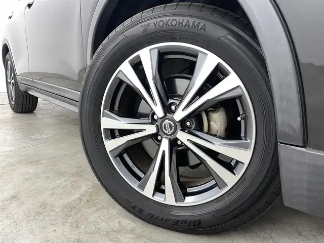 日産 エクストレイル モードプレミア i ハイコントラストインテリア 福島県 2018(平30)年 5.3万km ダイヤモンドブラック 360度セーフティアシスト/・衝突軽減/・踏み間違い防止/・ハイビームアシスト/・車線逸脱警報/・後退時車両検知/・ブラインドスポットモニター/・ダウンヒルアシスト/・クリアランスソナー/純正ナビ/・フルセグ/TV/BT/SD/USB/CD/DVD/BD/FM/AM/バックカメラ/・全方位カメラ/パワーバックドア/追従走行付きクルーズコントロール/LEDオートライト/・フォグライト/レザーシート/純正アルミホイール付きサマータイヤ/ETC/ドラレコ/電子パーキング/・ブレーキホールド/純正フロアマット/純正ドアバイザー/ウィンカーミラー/・電動格納ミラー/・ミラーヒーター/デジタルインナーミラー/プッシュスタート/・スマートキー/・スペアキー