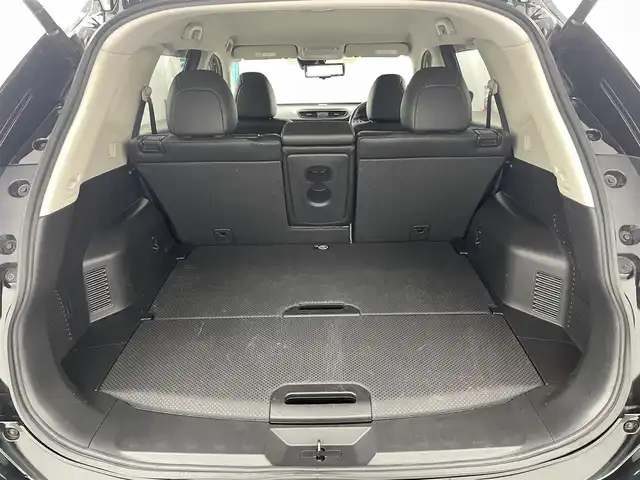 日産 エクストレイル モードプレミア i ハイコントラストインテリア 福島県 2018(平30)年 5.3万km ダイヤモンドブラック 360度セーフティアシスト/・衝突軽減/・踏み間違い防止/・ハイビームアシスト/・車線逸脱警報/・後退時車両検知/・ブラインドスポットモニター/・ダウンヒルアシスト/・クリアランスソナー/純正ナビ/・フルセグ/TV/BT/SD/USB/CD/DVD/BD/FM/AM/バックカメラ/・全方位カメラ/パワーバックドア/追従走行付きクルーズコントロール/LEDオートライト/・フォグライト/レザーシート/純正アルミホイール付きサマータイヤ/ETC/ドラレコ/電子パーキング/・ブレーキホールド/純正フロアマット/純正ドアバイザー/ウィンカーミラー/・電動格納ミラー/・ミラーヒーター/デジタルインナーミラー/プッシュスタート/・スマートキー/・スペアキー