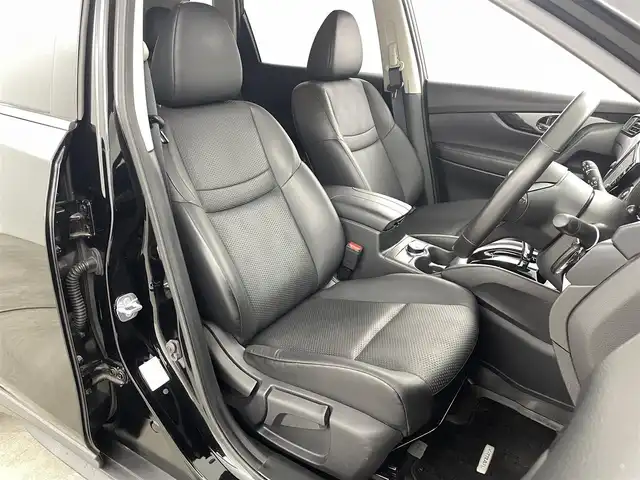 日産 エクストレイル モードプレミア i ハイコントラストインテリア 福島県 2018(平30)年 5.3万km ダイヤモンドブラック 360度セーフティアシスト/・衝突軽減/・踏み間違い防止/・ハイビームアシスト/・車線逸脱警報/・後退時車両検知/・ブラインドスポットモニター/・ダウンヒルアシスト/・クリアランスソナー/純正ナビ/・フルセグ/TV/BT/SD/USB/CD/DVD/BD/FM/AM/バックカメラ/・全方位カメラ/パワーバックドア/追従走行付きクルーズコントロール/LEDオートライト/・フォグライト/レザーシート/純正アルミホイール付きサマータイヤ/ETC/ドラレコ/電子パーキング/・ブレーキホールド/純正フロアマット/純正ドアバイザー/ウィンカーミラー/・電動格納ミラー/・ミラーヒーター/デジタルインナーミラー/プッシュスタート/・スマートキー/・スペアキー