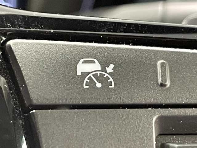 ホンダ ＺＲ－Ｖ ハイブリッド e:HEV Z 愛知県 2024(令6)年 1.1万km ミッドナイトブルービームM 純正９インチナビ　/(USB/AM/フルセグTV/Bluetooth/FM/CarPlay)/アラウンドビューモニター　/ホンダセンシング　/　　-衝突軽減ブレーキ/　　-誤発進抑制機能/　　-路線逸脱抑制機能/　　-アダプティブクルーズコントロール/　　-車線維持支援システム/　　-先行車発進お知らせ機能/　　-標識認識機能/　　-オートハイビーム/　　-ブラインドスポットモニター/電動バックドア　/ビルトインＥＴＣ２．０　/シートヒーター　/ステアリングヒーター　/ドライブレコーダー　/ワイヤレス充電　/ブラインドスポットモニター　/ＬＥＤヘッドライト/パワーシート/パドルシフト/ダウンヒルアシスト