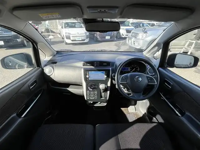 日産 デイズ ハイウェイスターG ターボ 三重県 2018(平30)年 4.1万km プレミアムパープルP アラウンドビューモニター/純正ナビ（AM/FM/SD/CD/DVD/Bluetooth/USB）/インテリジェントエマージェンシーブレーキ/踏み間違い衝突防止アシスト/ヒルスタートアシスト/LDW（車線逸脱警報）/VDC/クルーズコントロール/HIDヘッドランプ/オートライト/ハイビームアシスト/フロントフォグランプ/インテリジェントキー/プッシュエンジンスターター/スペアキー/ソナー/「HighwaySTAR」シルバーエンブレム/サイドシルスポイラー/リアスポイラー/リアエアロバンパー/ファインビジョンメーター（自発光式2連アナログメーター）/オートエアコン/シルバー加飾付ピアノブラックセンターパネル/シルバー加飾付革巻きステアリングホイール/ステアリングスイッチ（オーディオ）/エボニースエード調クロスシート