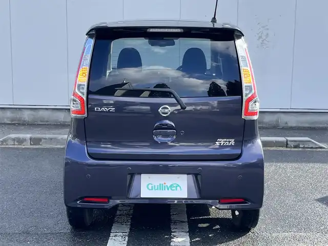 日産 デイズ ハイウェイスターG ターボ 三重県 2018(平30)年 4.1万km プレミアムパープルP アラウンドビューモニター/純正ナビ（AM/FM/SD/CD/DVD/Bluetooth/USB）/インテリジェントエマージェンシーブレーキ/踏み間違い衝突防止アシスト/ヒルスタートアシスト/LDW（車線逸脱警報）/VDC/クルーズコントロール/HIDヘッドランプ/オートライト/ハイビームアシスト/フロントフォグランプ/インテリジェントキー/プッシュエンジンスターター/スペアキー/ソナー/「HighwaySTAR」シルバーエンブレム/サイドシルスポイラー/リアスポイラー/リアエアロバンパー/ファインビジョンメーター（自発光式2連アナログメーター）/オートエアコン/シルバー加飾付ピアノブラックセンターパネル/シルバー加飾付革巻きステアリングホイール/ステアリングスイッチ（オーディオ）/エボニースエード調クロスシート