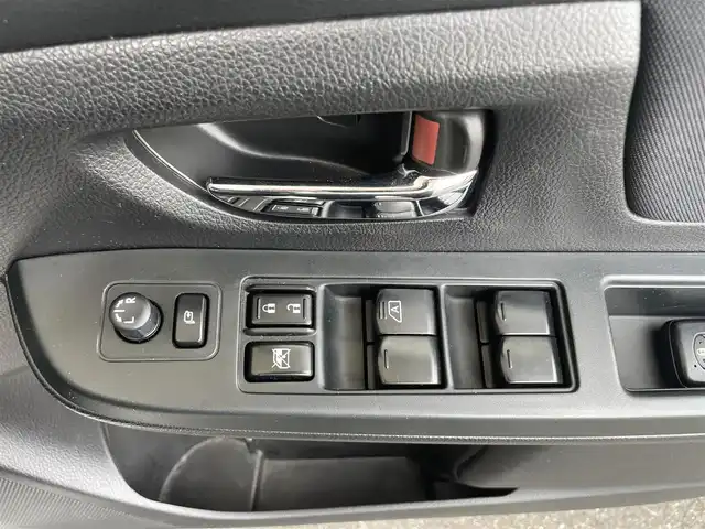スバル インプレッサ スポーツ 1．6i－L 長崎県 2013(平25)年 10.7万km サテンホワイトパール ワンオーナー車/社外ナビ AVIC-MRZ009/（AM、FM、BTオーディオ、フルセグ、CD、DVD）/前方ドラレコ/純正フロアマット/トランクフロアマット/ドアバイザー/純正AW/ETC/プッシュスタート/パワーステアリング/AAＣ/スペアキー×１/取説/保証書